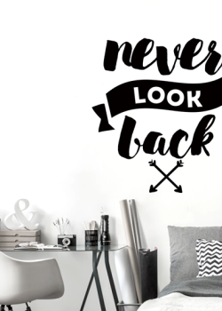 Μην κοιτάς πίσω