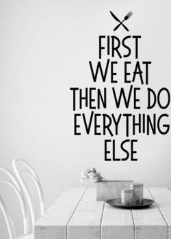 Πρώτα Τρώμε